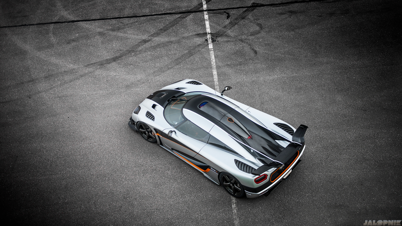 Illustration for article titled The Koenigsegg One:1 Is Sweden's 280 MPH Carbon Fiber Hypercar